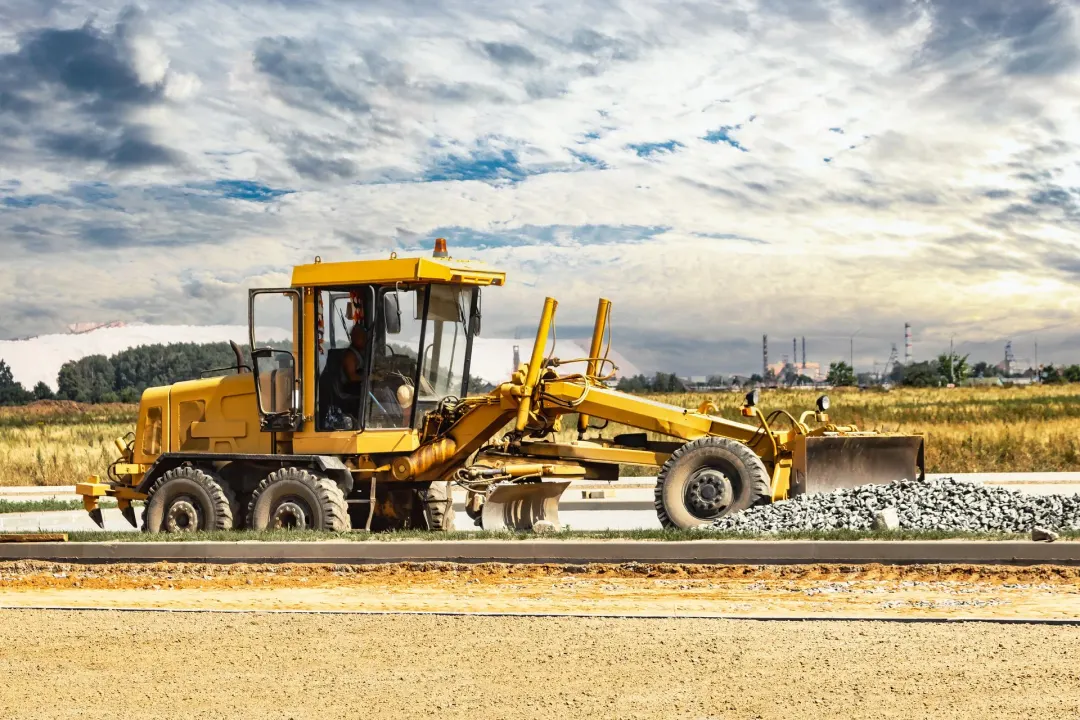 Terraplenagem na BR-365: obra avança no km 603 rumo aos 46,4 km de pista nova