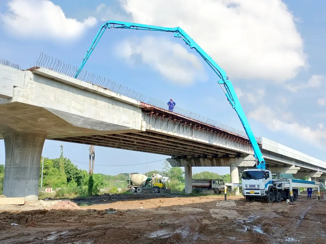 Infraestrutura abre quase 65 mil vagas em seis meses e segura a construção mesmo com PIB do setor em queda